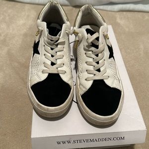 Steve Madden Starling Black Multi sneaker 7.5